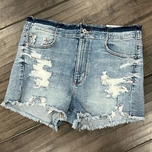 American Eagle Super Hi-Rise Shortie Stretch Shorts - Size 12